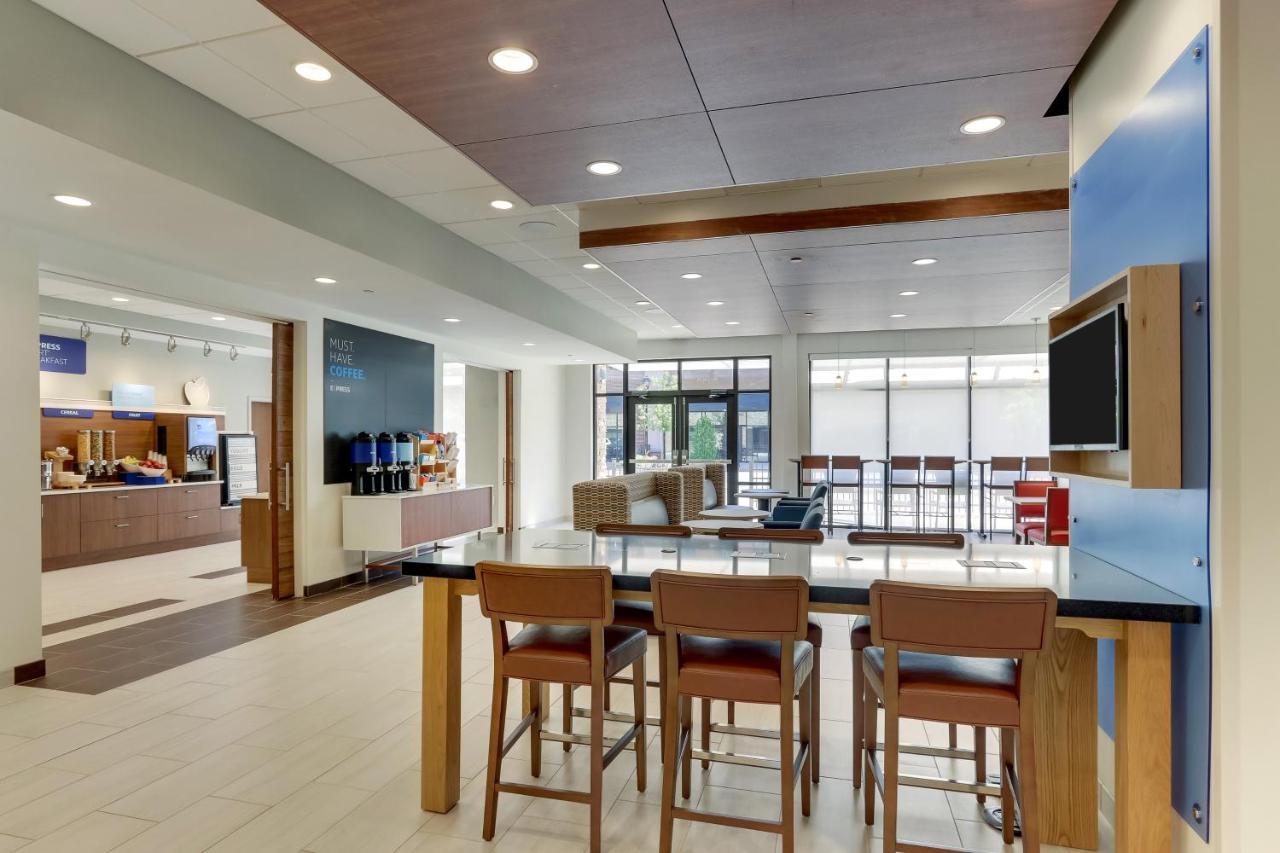 Holiday Inn Express & Suites - Winston - Salem Sw - Clemmons By Ihg Exterior photo