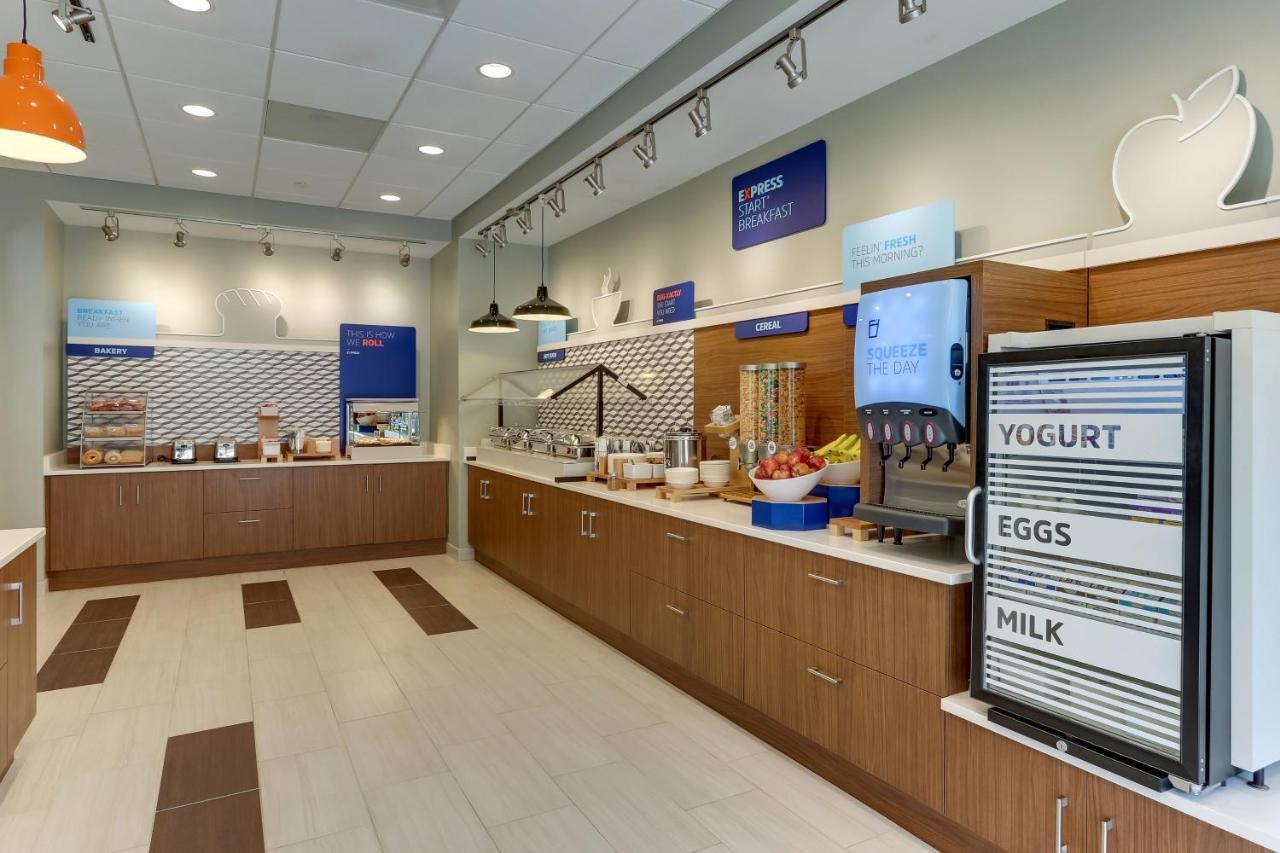 Holiday Inn Express & Suites - Winston - Salem Sw - Clemmons By Ihg Exterior photo